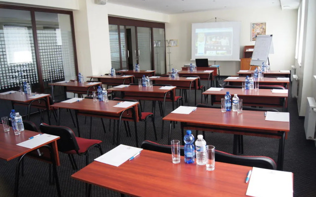 Good Stay Dinaburg Hotel