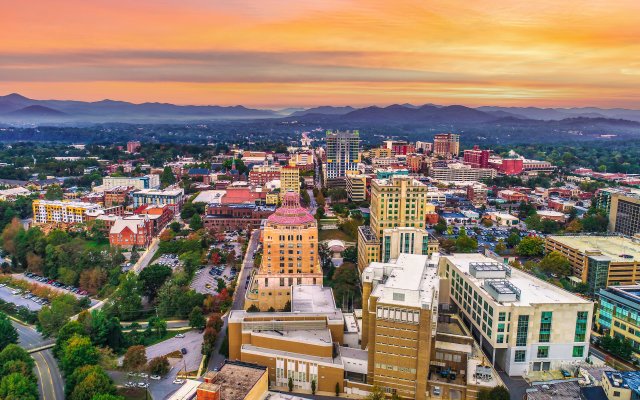 Candlewood Suites Asheville Downtown, an IHG Hotel