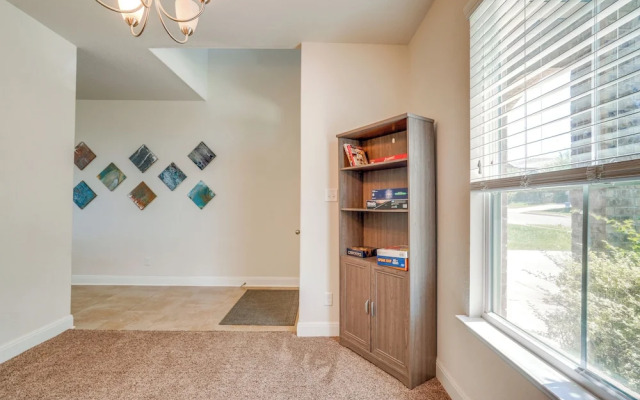 San Antonio Home w/ Fenced Yard & Patio!