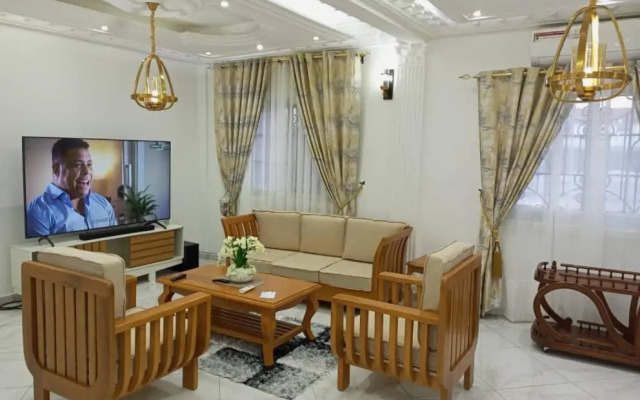 MH - Upper Floor Apart