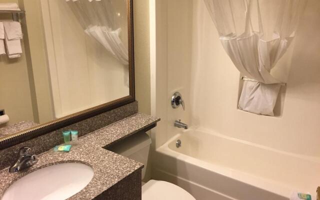 Bridgepointe Inn & Suites