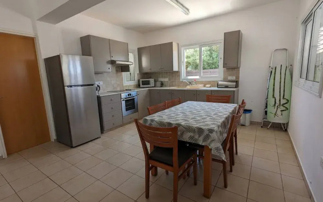 Minas Villa Pool Wifi and Close to Sirena bay