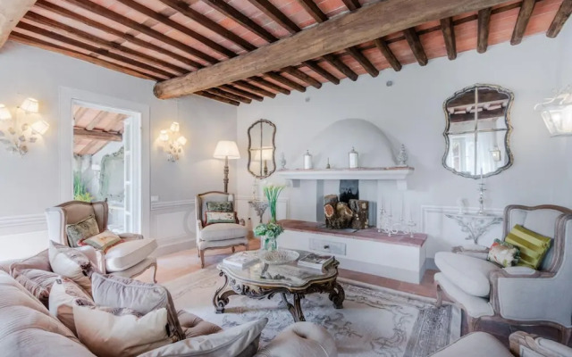 Villa Lina in Lucca With 4 Bedrooms and 3 Bathrooms