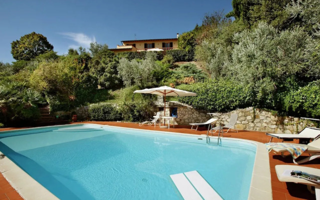 Spacious Villa in Carmignano With Private Swimming Pool