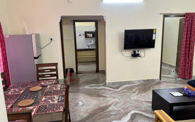 Home to explore Food, History & Shopping