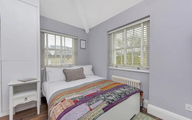 Woodbridge House Apartment