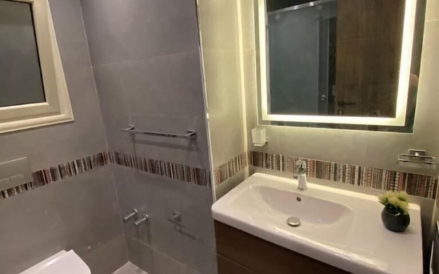 Villa in palm hills-the crown