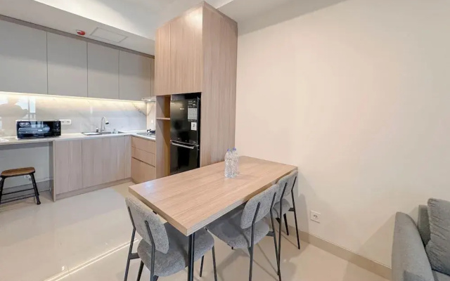 Stunning And Simply 2Br At Grand Sungkono Lagoon Apartment