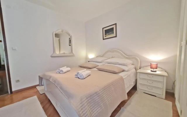 Apartment Nina Marie Ii