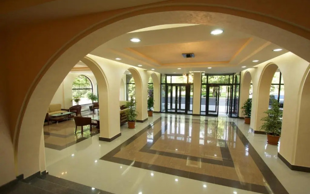 BEST WESTERN Aghveran ****
