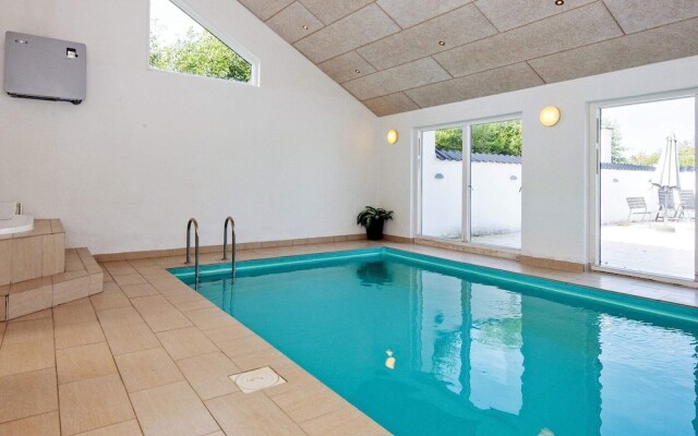 10 Person Holiday Home in Grenaa-by Traum