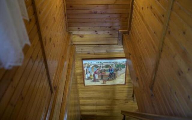 Ricky Chalet Near Troodos