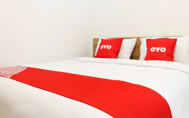 Monalisa Residence And Cafe by OYO Rooms