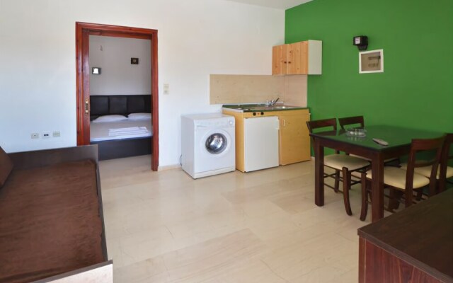 Manos Apartments