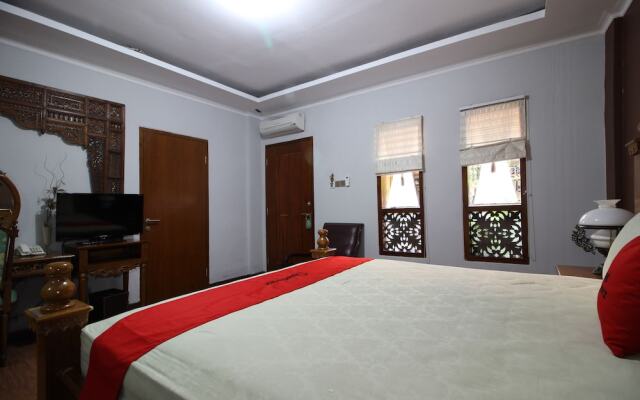 RedDoorz Plus near Tugu Jogja 2