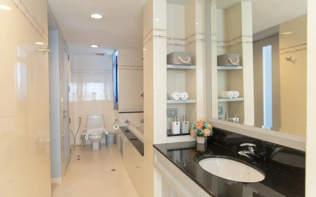 Antique Palace Apartment