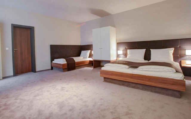 RiKu HOTEL Neu-Ulm