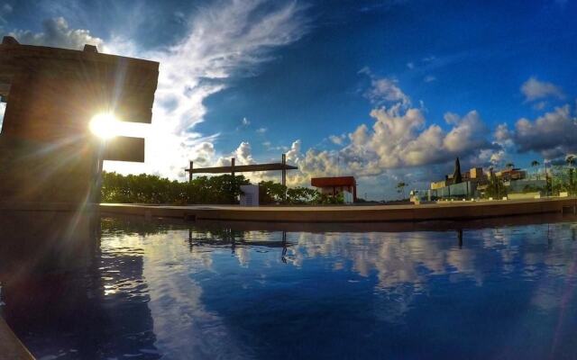 NL21 On 5th Av. 2 Bedroom Condo