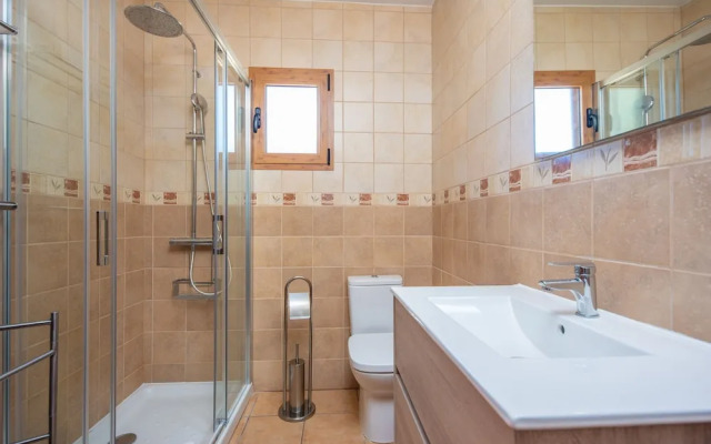 Vista Sol in Ariany With 2 Bedrooms and 1 Bathrooms