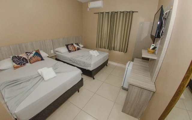 OYO Pousada 4 Estações