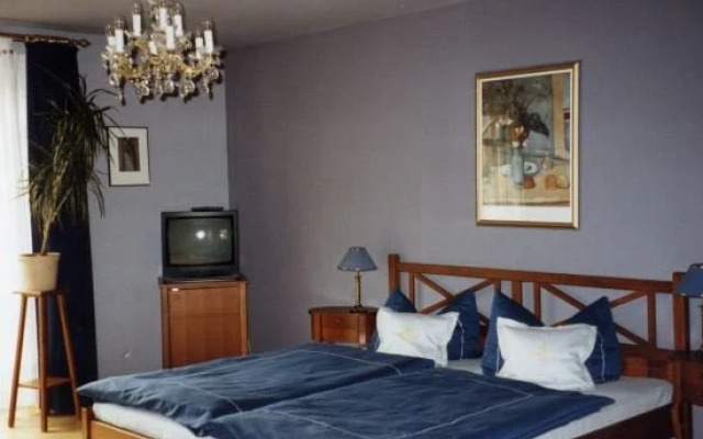Hotel Garni & Gästehaus "Ernestiner Hof"