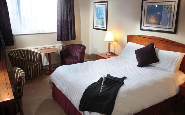 Roman Way Hotel