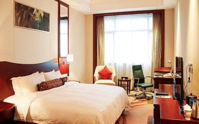 Longqi Jianguo Hotel