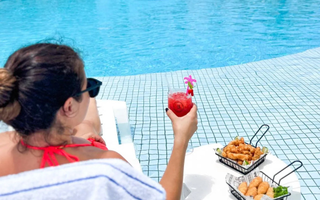 Oceania Park Hotel Spa & Convention Center