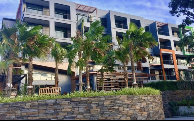 Nai Harn Re-life Resort