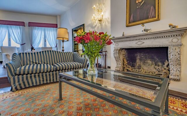 Ca' del Mercante Grand Canal