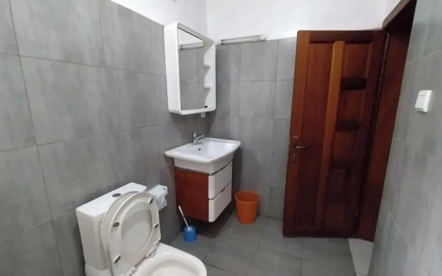 Captivating 4-bed House - Garden & Free Parking