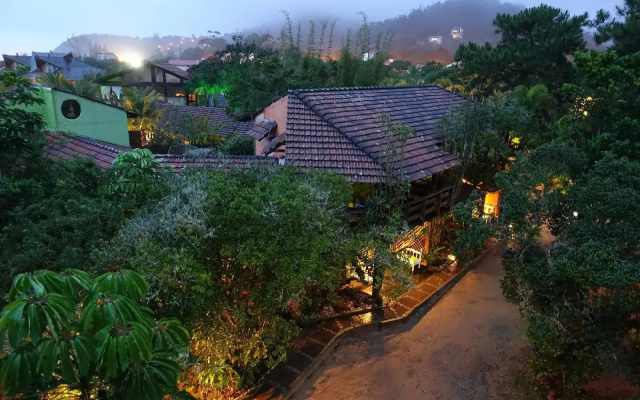 Pousada Estaleiro Village