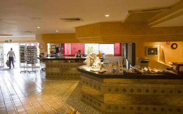 Caleta Garden Apartments