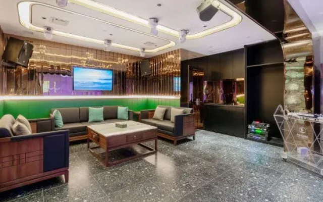 ELong Xicheng International Hotel(Haiya Colorful City Tongle South Subway Station Store） – Lobby – Shenzhen