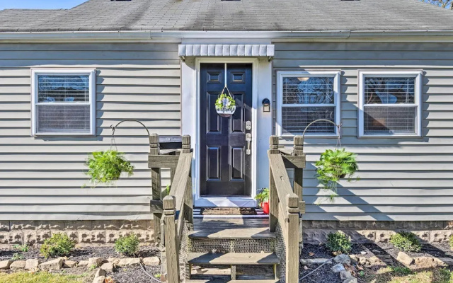 Anderson Bungalow Near University + Downtown!