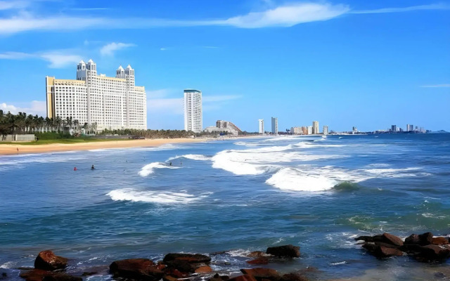Brujas Tower Beach Resort
