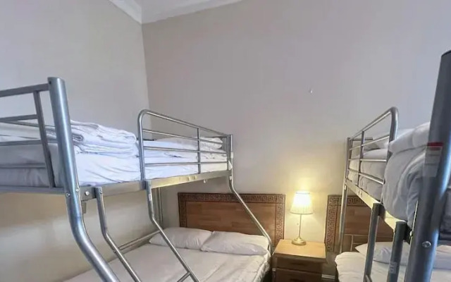 Helen's Hotel
