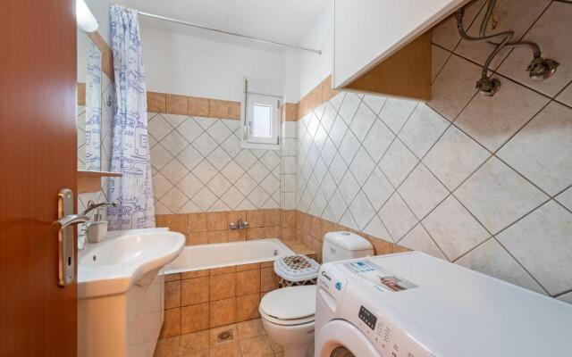 Lagadi Apartment 8