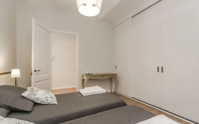 BCN Pau Claris Rocamora Apartments