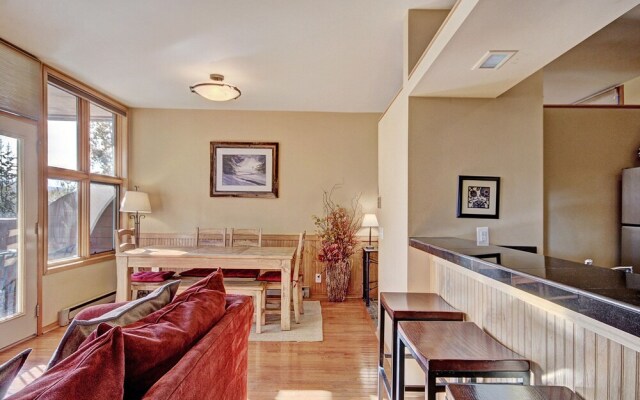 1926 Soda Springs Ii 3 Bedroom Townhouse by RedAwning