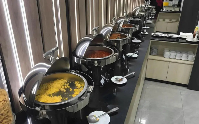 Christee Suites Hotel