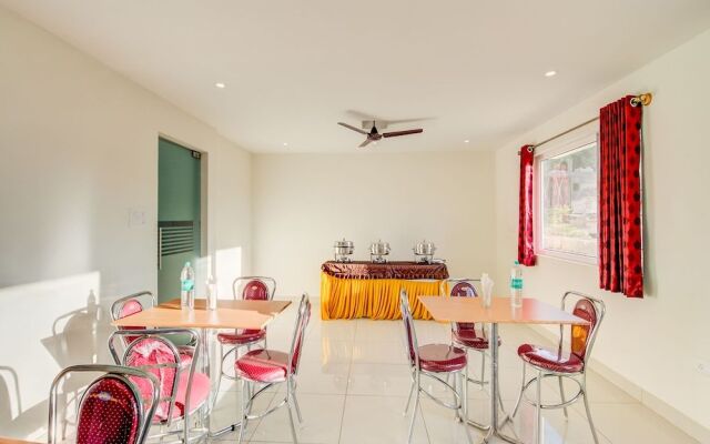 Capital O 19360 Sai Suites Inn