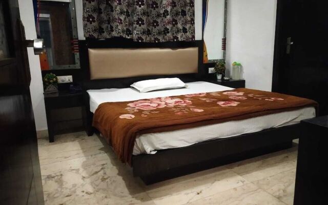 Hotel You  Me by ADB Rooms