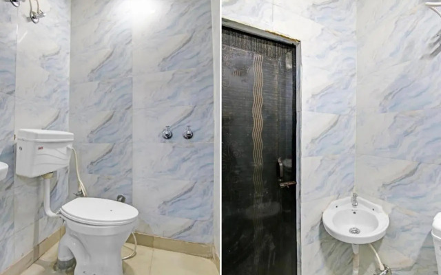 OYO Flagship 70081 Hotel You & Me