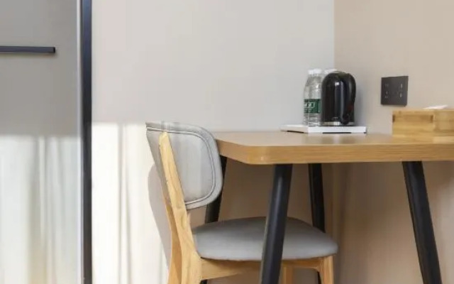 Mofan Hotel (Beijing Yuquan Hospital  Taiwan Street Branch)