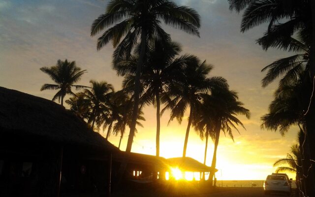 Travellers Beach Resort