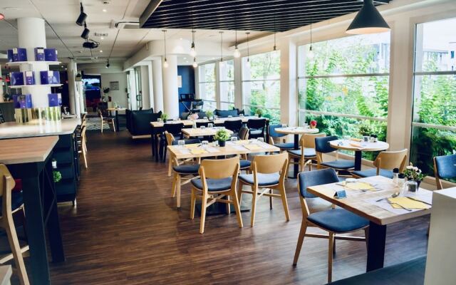 Hôtel ibis Strasbourg Aéroport Le Zénith