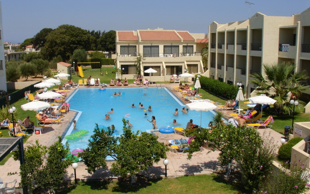 Summerland Hotel & Bungalows