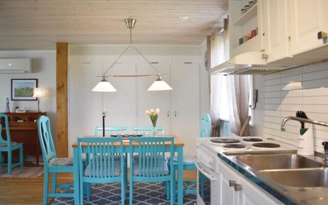 Awesome Home in Löttorp With 3 Bedrooms