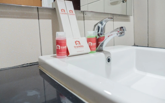 Comfy Studio At Dago Suites Apartment